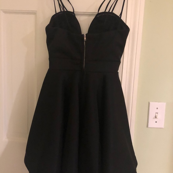 Black deep cut mini dress - Picture 3 of 4